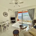 Corse Azur Pieds Dans L'eau Appartement *